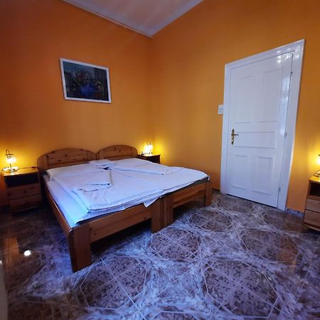 Gloria Apartman Gyula Dış mekan fotoğraf