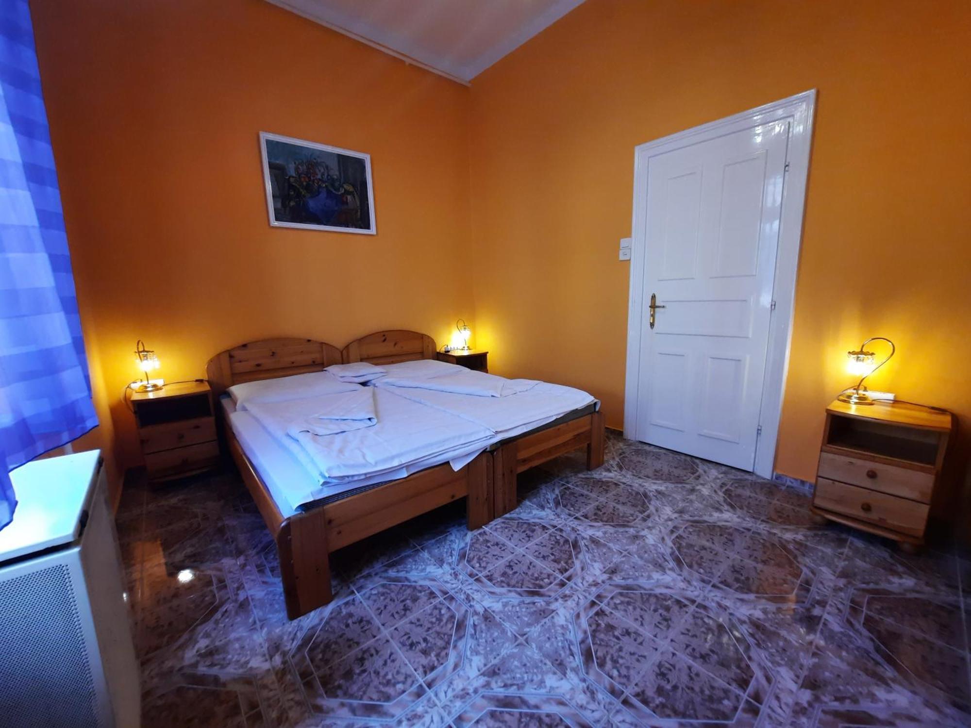 Gloria Apartman Gyula Dış mekan fotoğraf