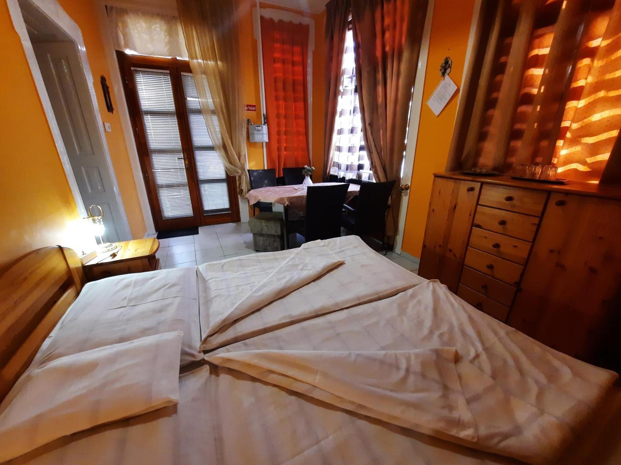 Gloria Apartman Gyula Dış mekan fotoğraf